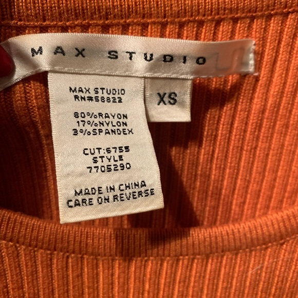 XS Orange sweater top - Picture 2 of 3